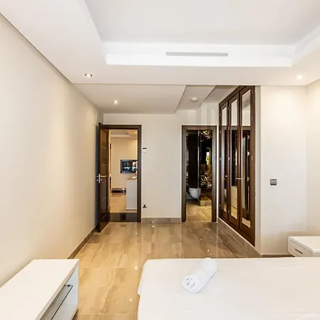Apartment Frontline Luxe Apt In Bahia De La Plata Rdr214