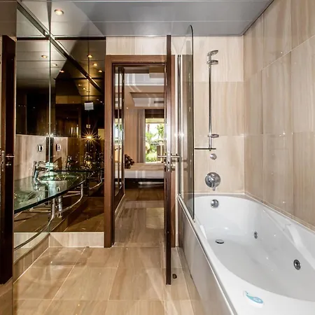 Frontline Luxe Apt In Bahia De La Plata Rdr214