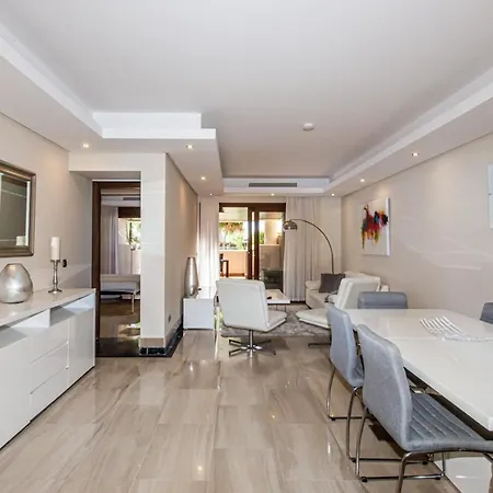 Frontline Luxe Apt In Bahia De La Plata Rdr214 Apartment Estepona