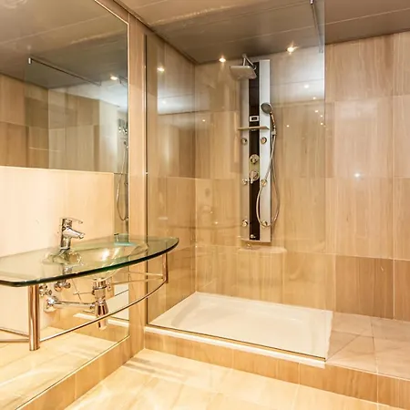 Apartment Frontline Luxe Apt In Bahia De La Plata Rdr214 Estepona